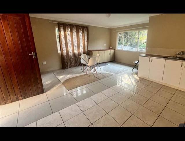 4 BEDROOM HOUSE FOR SALE IN THE WOLDS